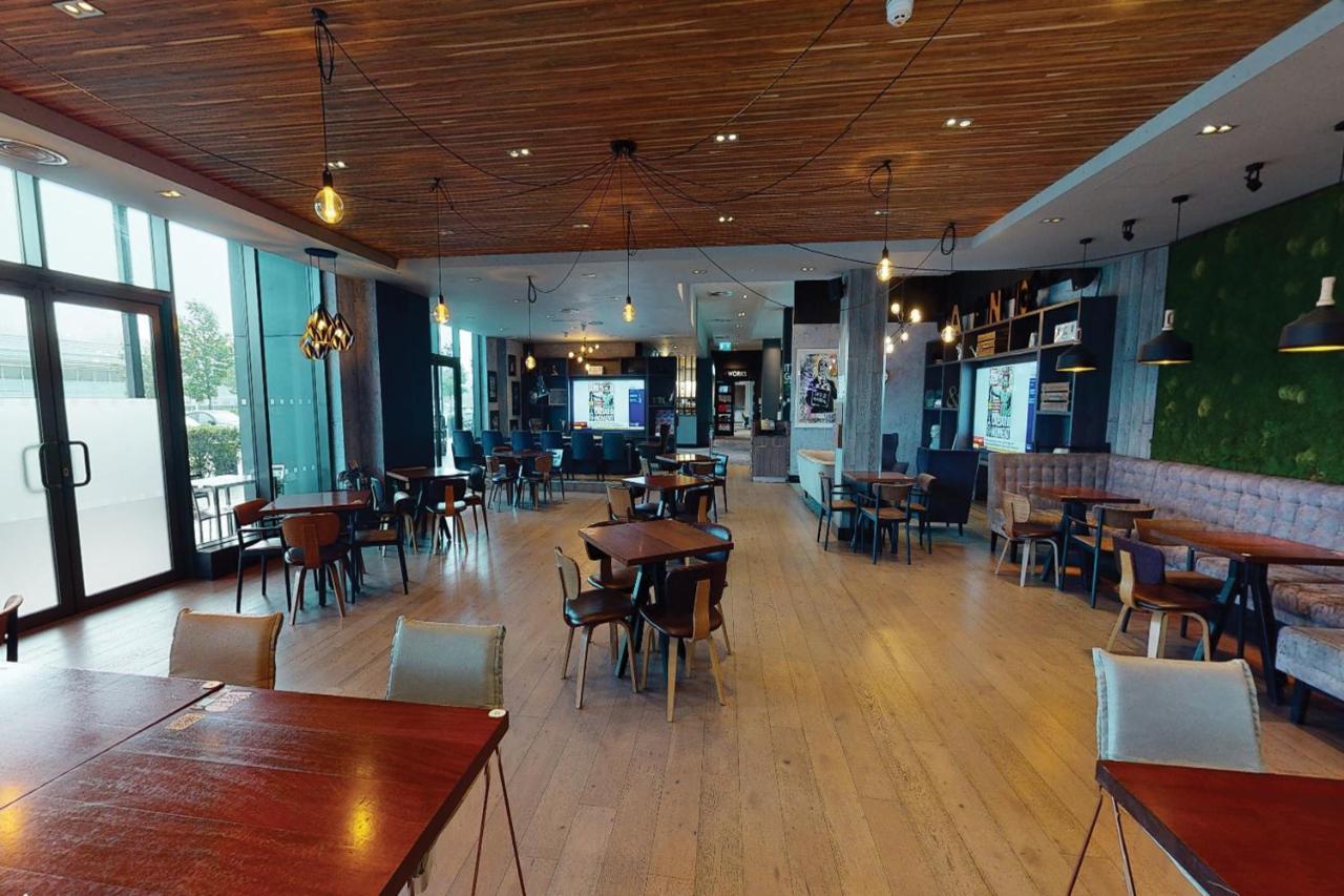 Village Hotel Solihull Esterno foto