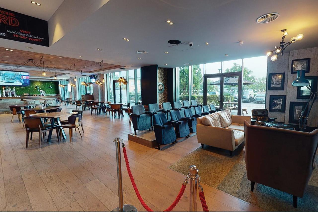 Village Hotel Solihull Esterno foto