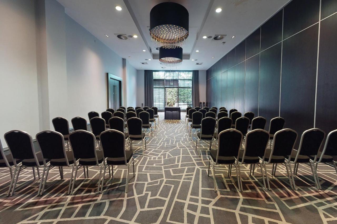 Village Hotel Solihull Esterno foto